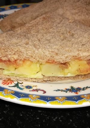 A picture of Roasted Potato Sandwitch.