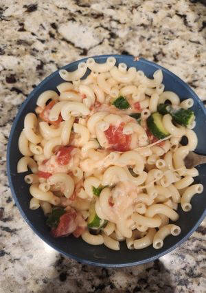 A picture of Extra Cheesy Veggie Pasta.