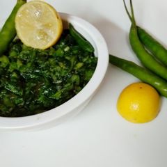 A picture of Green chilli Thecha.