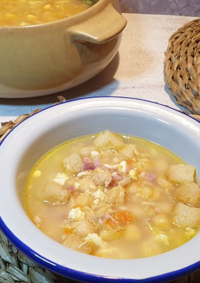 Una foto de Sopa de picadillo con garbanzos en Mambo 10090