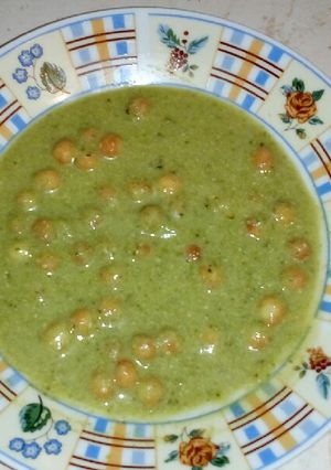 Brokkoli krémleves recept fotója