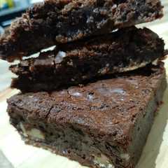 Una foto de BROWNIES Húmedos CON NUECES! 🌰