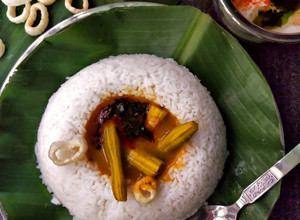 A picture of Sambhar rice.
