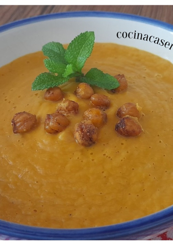 Una foto de Crema de garbanzos