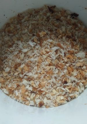 A picture of Bread crumbs.