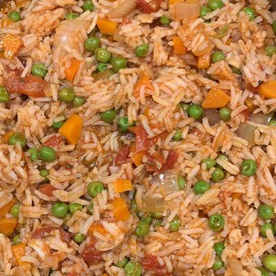 Arroz colorado con verduras ? ? Receta de Shei??‍?- Cookpad