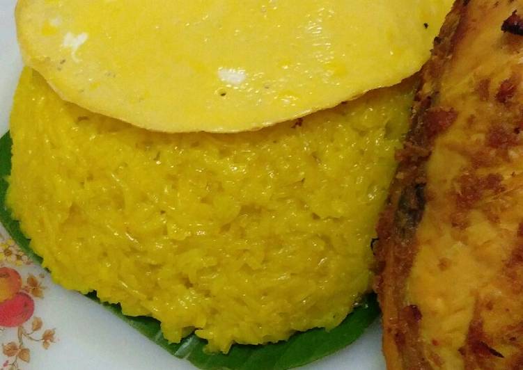 Cara Gampang Menyiapkan Nasi Kuning Ketan yang Enak Banget