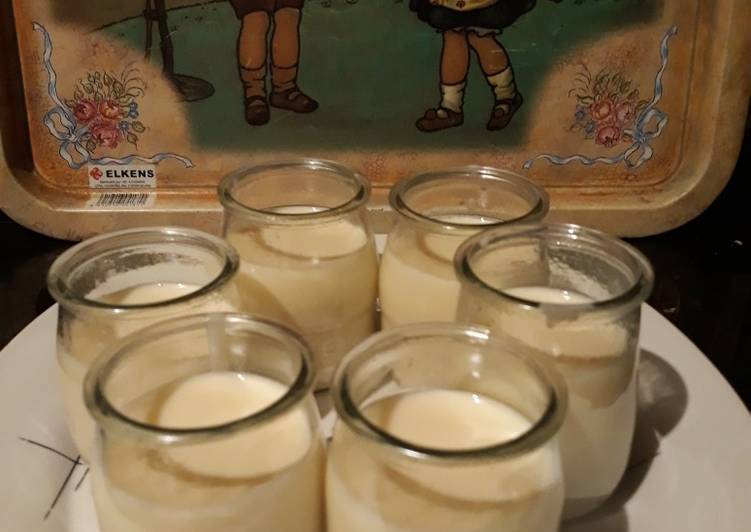 Flan de quesitos con mermelada de fresa con y sin thermomix