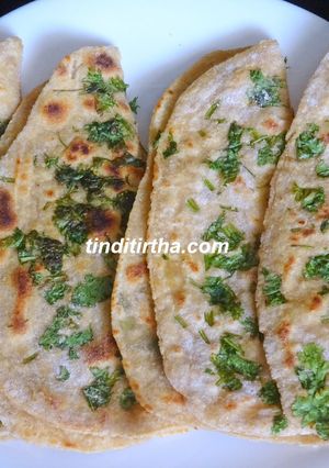 A picture of Coriander paratha/chapati.