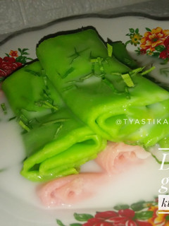 Foto resep Dadar gulung kuah santan