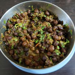 A picture of Desi Chana sabji.