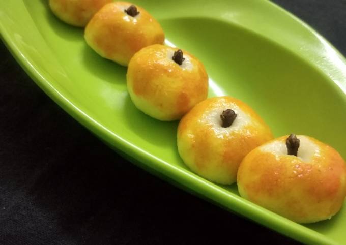 Step-by-Step Guide to Prepare Award-winning Apple Peda