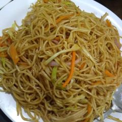 A picture of Restaurant Style Hakka Noodles.