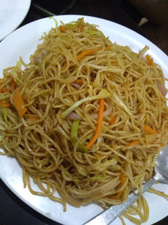 A picture of Restaurant Style Hakka Noodles.