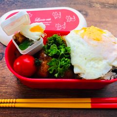 Mini Lunch Box in Lunch Box A picture of Mini Lunch Box in Lunch Box.