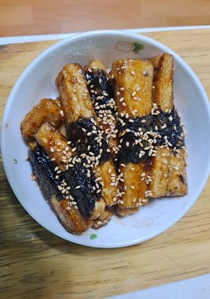 Hình của món Lá kim cuốn đậu phụ rim.