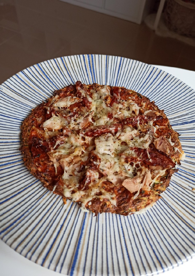 Una foto de Pizza con base de calabacín en Airfryer