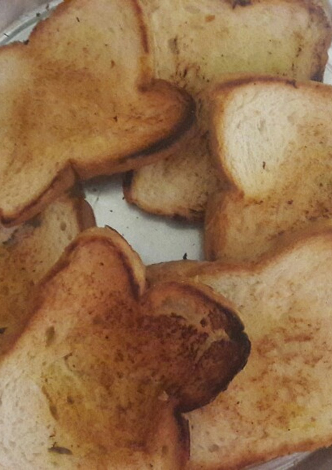 பிரட் டோஸ்ட் (Bread toast recipe in tamil) செய்முறை முக்கிய புகைப்படம்