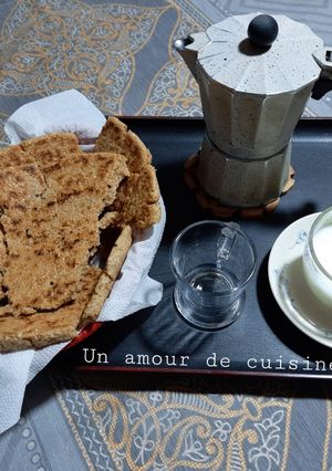 Une photo de Galette de blé complet nigelle et noix de coco 🌾