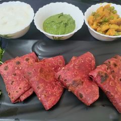 A picture of Beetroot paratha.
