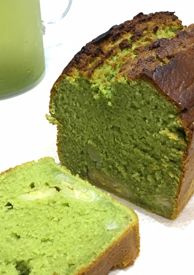 Una foto de Matcha Banana Cake