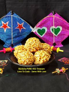 A picture of Til Murmura Ladoo.