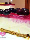 Cheesecake de limón con gelatina de arándanos