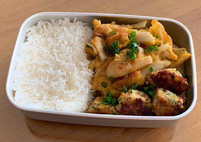 Step-by-Step Guide to Prepare Eric Ripert Lunchbox Mealsʕ·͡ᴥ·ʔ: Fishcake omelette with Shrimpballs