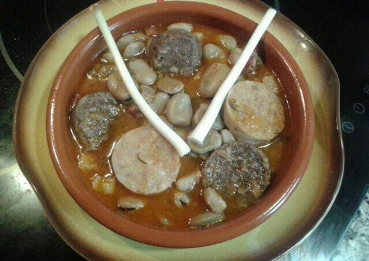 Habas estofadas a la Catalana