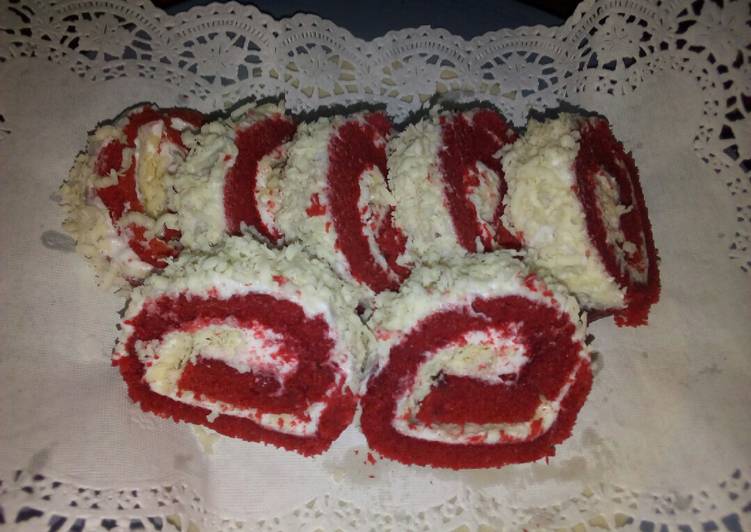 Roll cake red velvet cheese
