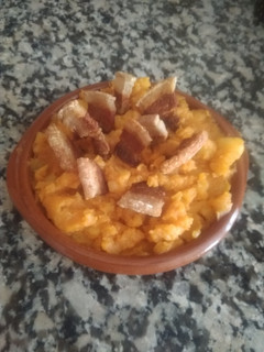 Una foto de Patatas revolconas
