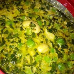 A picture of Khoya methi matar.