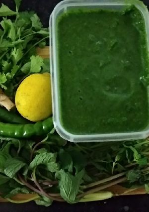 A picture of Spicy Mint Coriander Chutney.