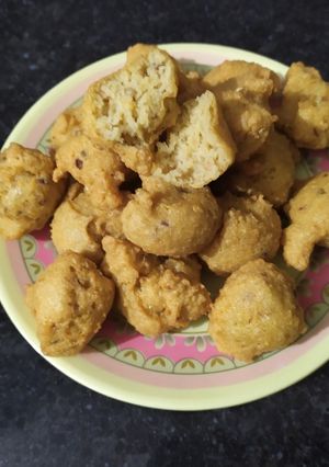 A picture of Spongy Dal Vada.