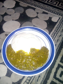 A picture of Tuwon Masara Miyan kuka(Corn meal swallow).