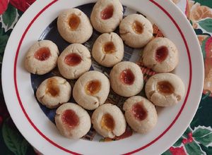 Una foto de Galletas gotas de mermelada