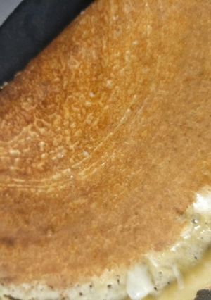 ચીઝ રવા ઢોસા(Cheese Rava Dosa Recipe in GujArati) રેસીપી મુખ્ય ફોટો