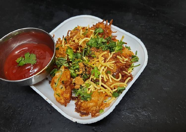 Easiest Way to Make Award-winning Crispy granted potato pakoda