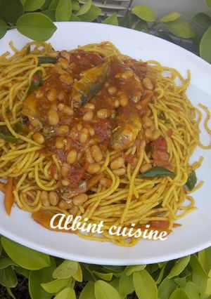 A picture of Spaghetti with bake bean sauce.