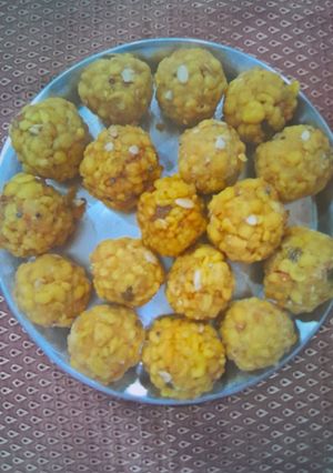 A picture of Bundi Ladoo - Indian Celebration Sweet.