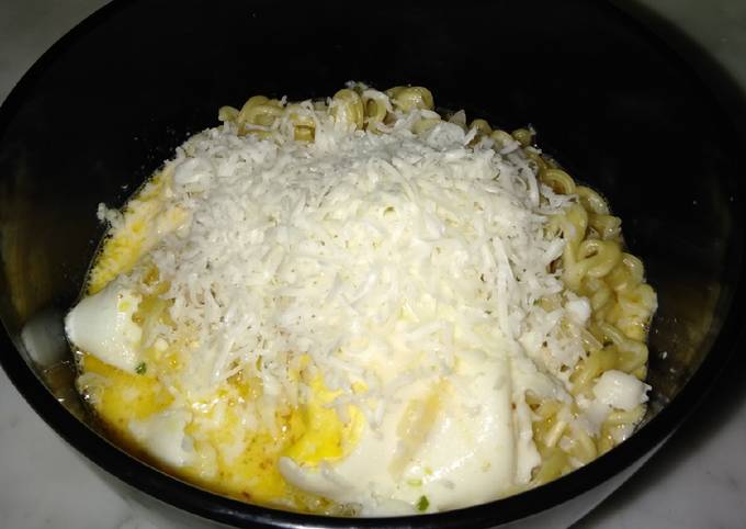 Mie Kuah Susu Keju/Carbonara