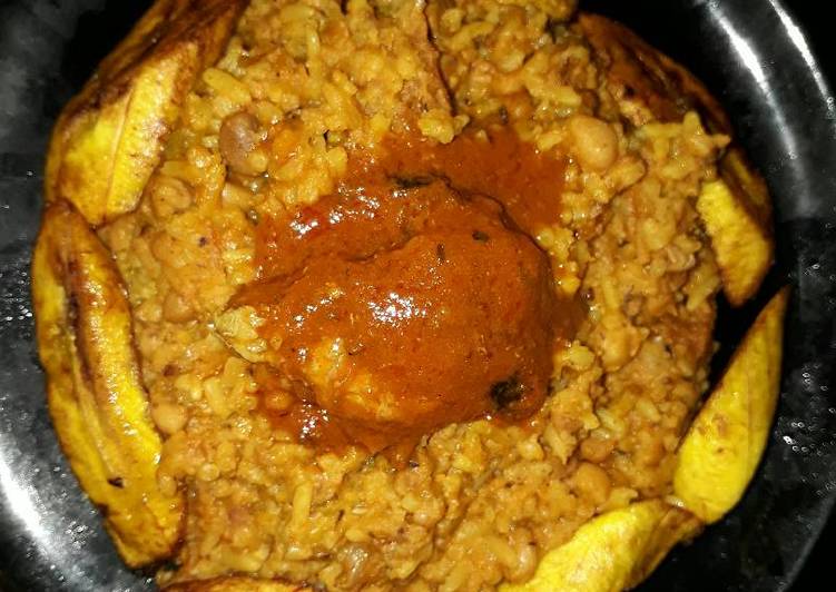 Simple Way to Prepare Ultimate Rice and beans and plantains