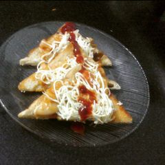 A picture of Pasta Toast.