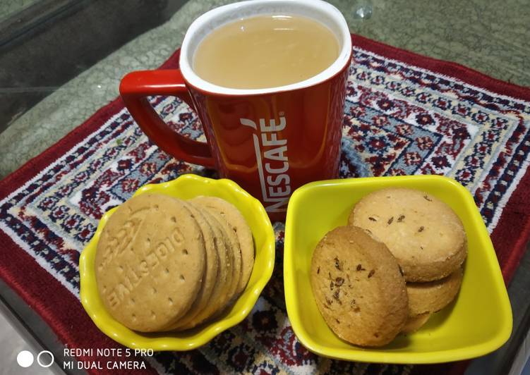 Ridiculously Easy Ginger Tea with biscuit&#39;s
