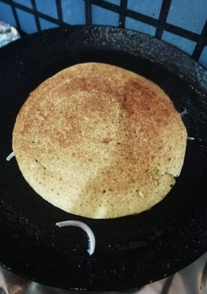A picture of Besan chilla.