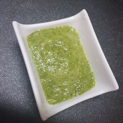 A picture of Raw mango chutney.