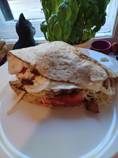 Csirkés-zöldséges wrap (tortilla)😋🌮🍅🥬🧀🌮🇬🇷 recept fotója