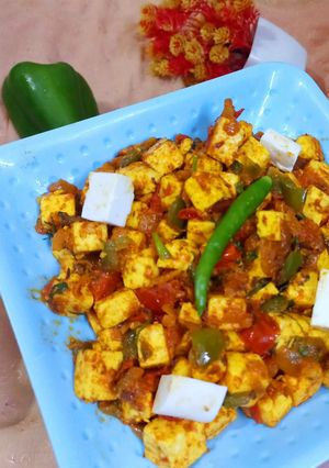 शिमला मिर्च फ्लेवर पनीर की सूखी सब्जी (Shimla Mirch Flavour Paneer Ki Sukhi Sabji) रेसिपी मुख्य फोटो