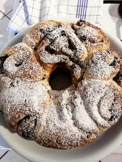 Φωτογραφία της συνταγής Brioche με μαρμελάδα κεράσι και καρύδια