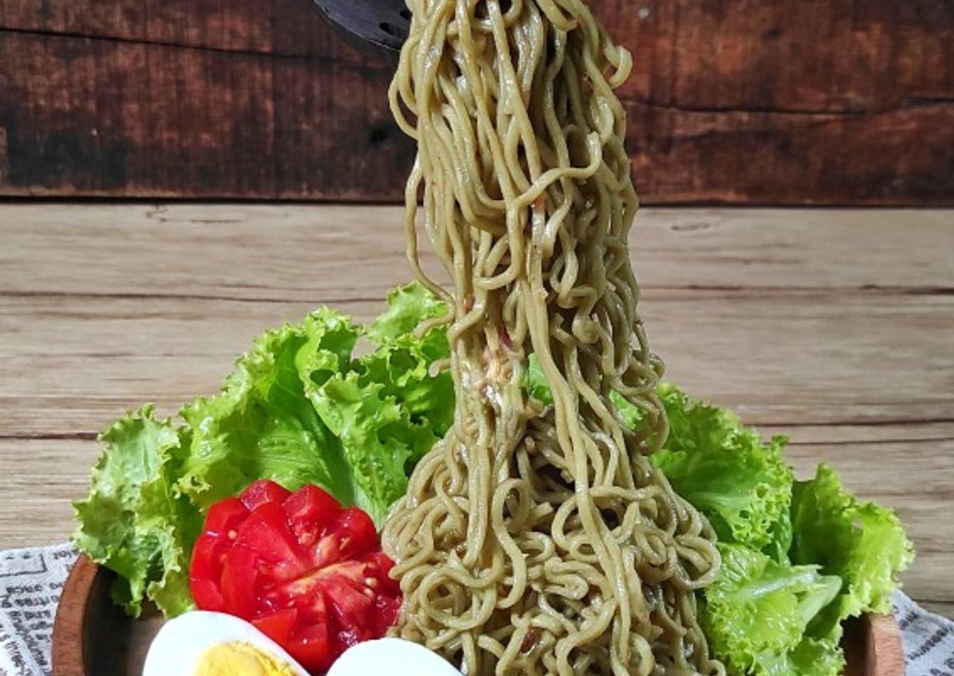 Mie Goreng Terbang